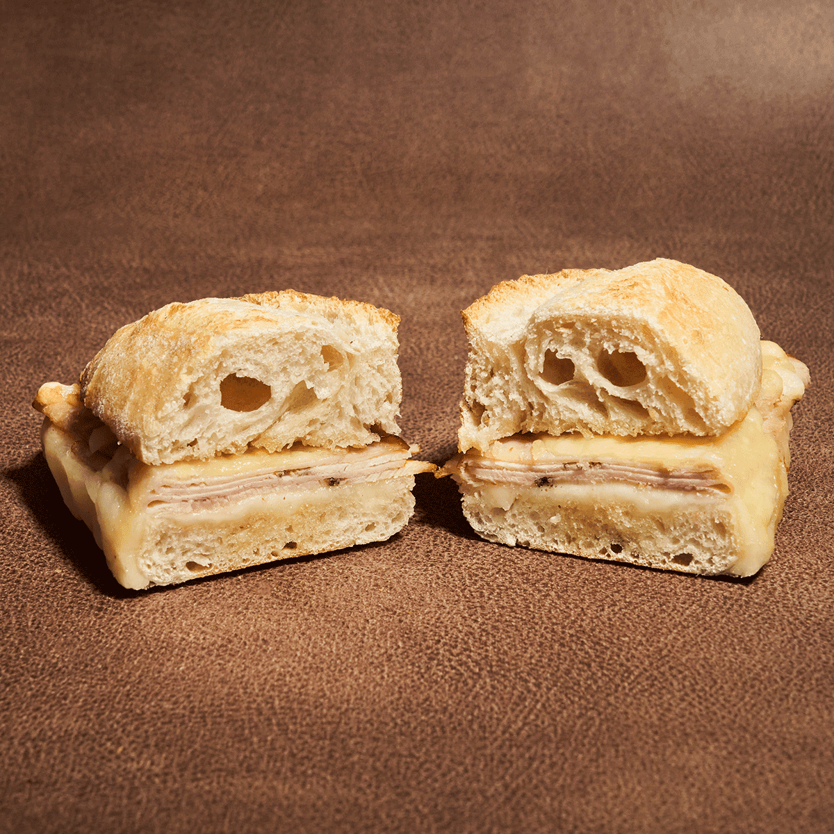 LE-PARISEN---CORTADO.png